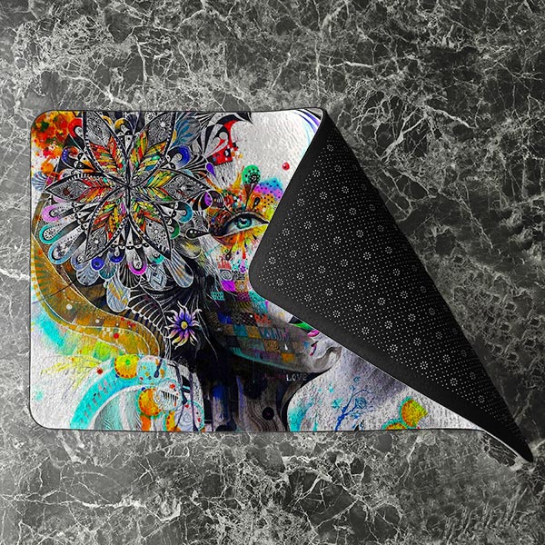 پادری نوجوان مدل فرشته ای به نام دختر