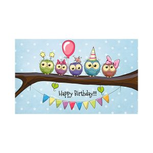 پادری کودک مدل جغدها در جشن تولد