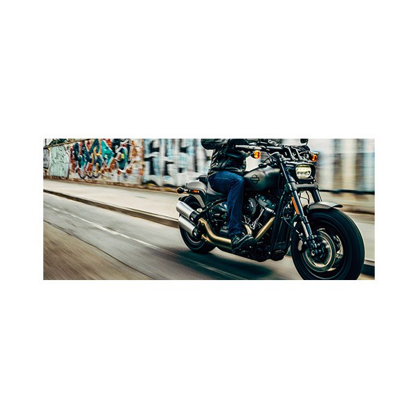 پادری نوجوان مدل موتور سرعت شهر