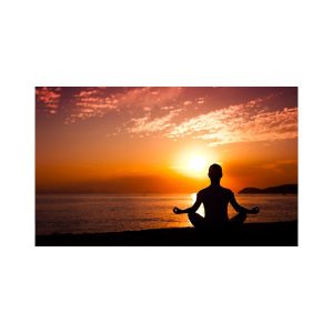 پادری نوجوان مدل بانوی مدیتیشن در غروبM35M001-MT0247