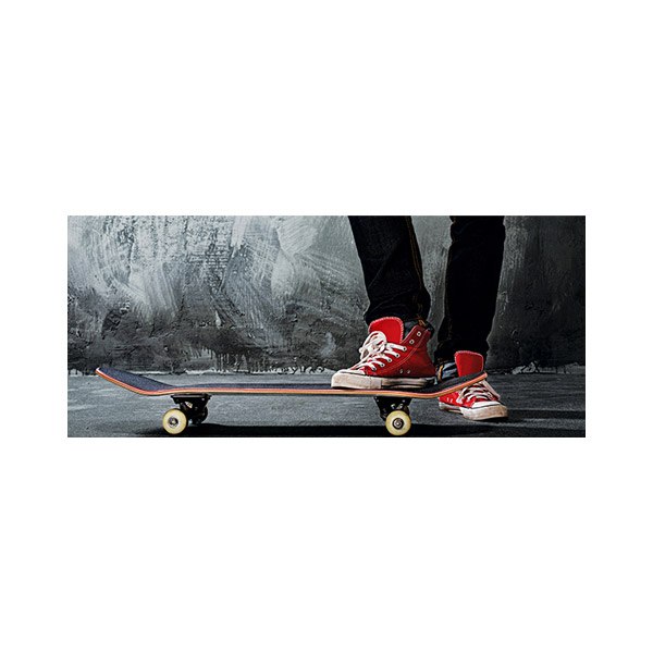 پادری نوجوان مدل اسکیت برد