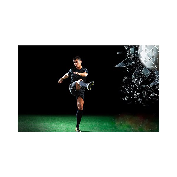 پادری نوجوان مدل رونالدو و شوت شیشه ای